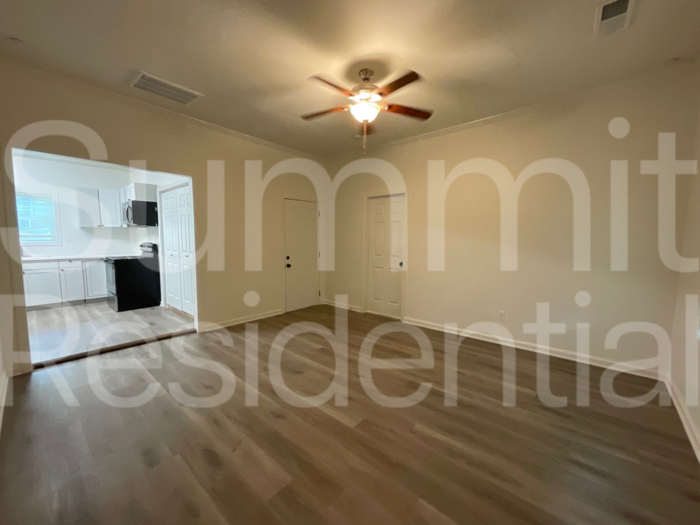 2431 Saint Paul Ave Nw - Photo 3 of 14