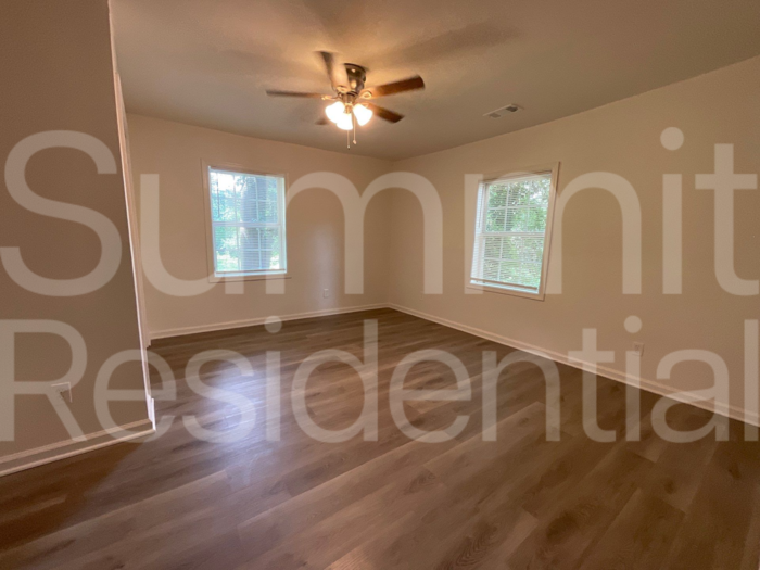 2431 Saint Paul Ave Nw - Photo 5 of 14