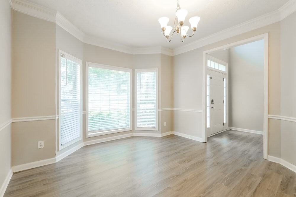 802 Pinder Point Ct - Photo 7 of 17
