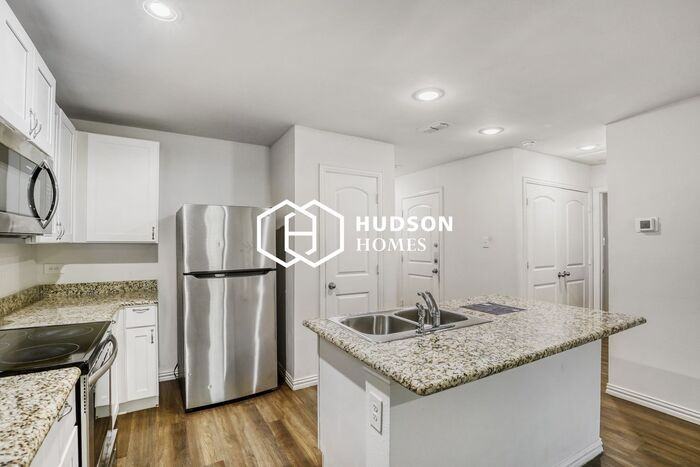 807 W Morris St - Photo 5 of 14
