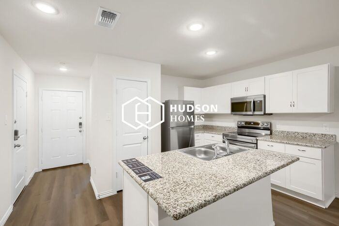 514 E Shepherd St - Photo 6 of 14