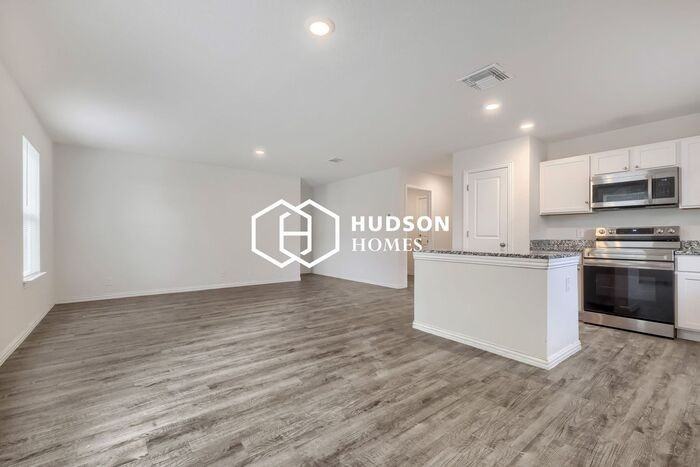 223 W Baxter St - Photo 5 of 14