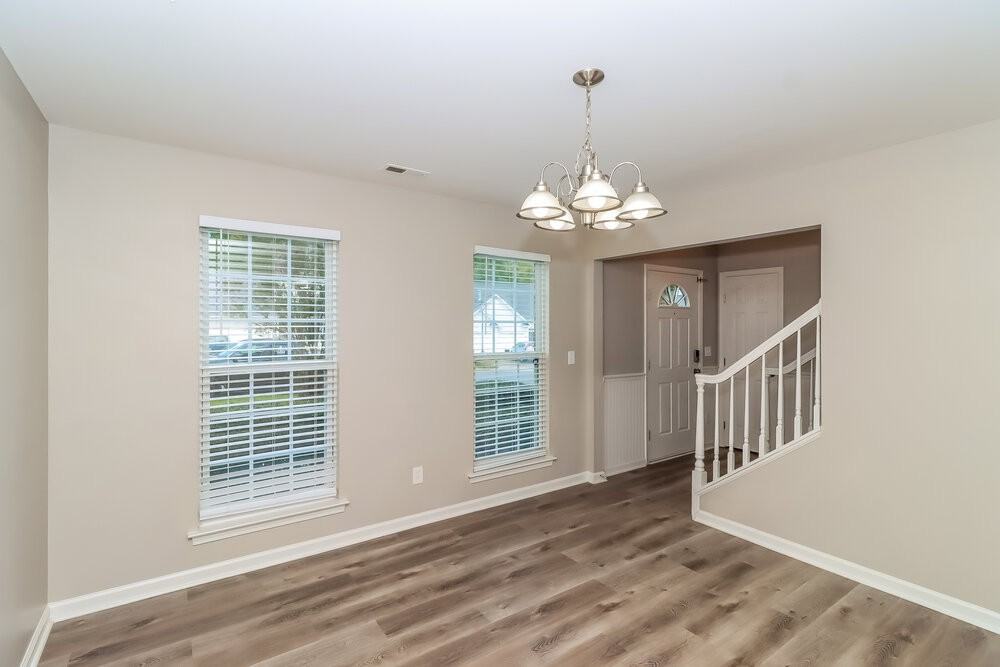 2432 Acadia Ct - Photo 7 of 17