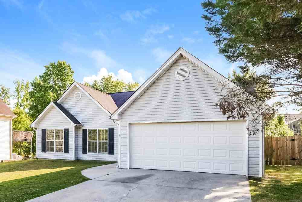 5400 Princeton Oaks Dr - Photo 3 of 16