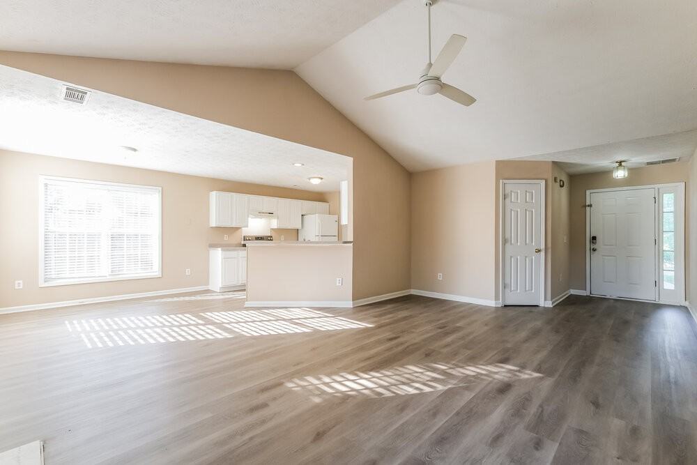 5400 Princeton Oaks Dr - Photo 4 of 16