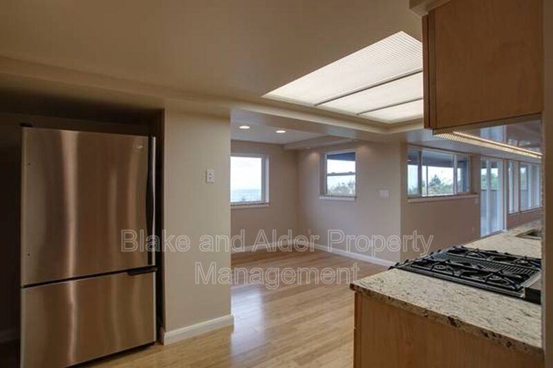 4330 Sw Council Crest Dr #B - Photo 5 of 23