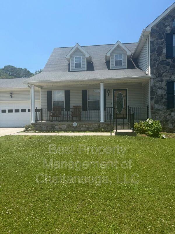1801 Chase Meadows Cir - Photo 2 of 13