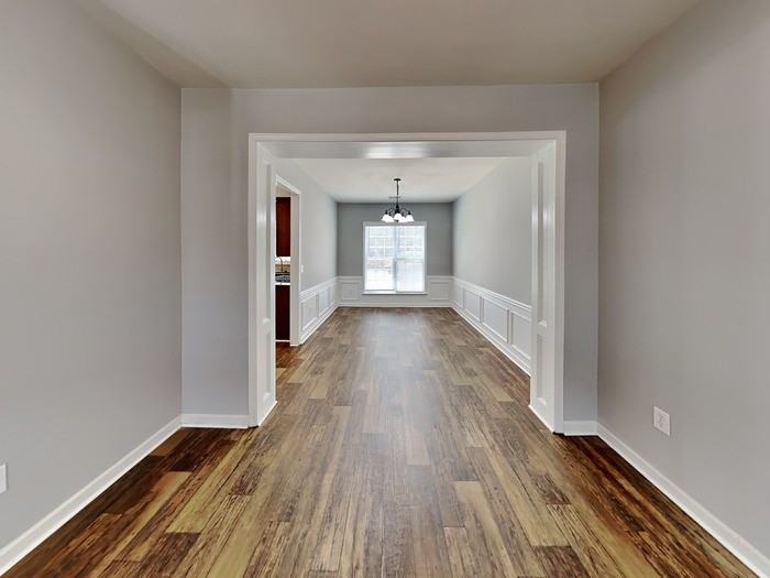 755 Earlham Dr - Photo 4 of 27
