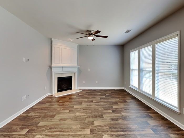 755 Earlham Dr - Photo 5 of 27