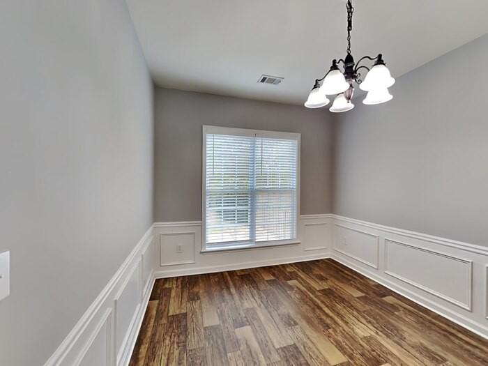 755 Earlham Dr - Photo 6 of 27
