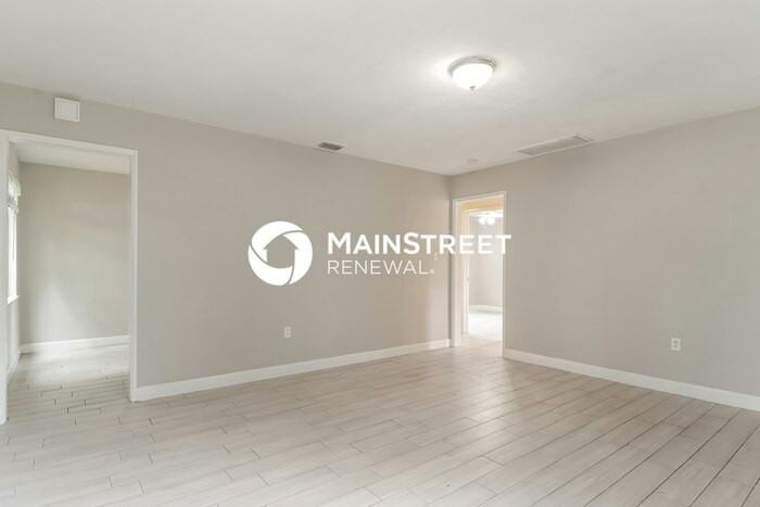 1119 59th St S - Photo 4 of 17