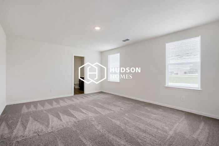 116 Goel St - Photo 5 of 12