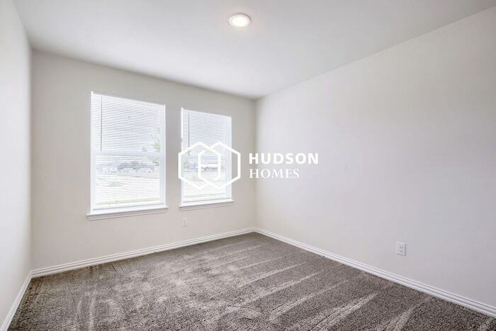 116 Goel St - Photo 7 of 12