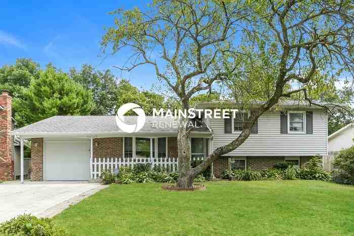5272 Rockport St - Photo 2 of 16