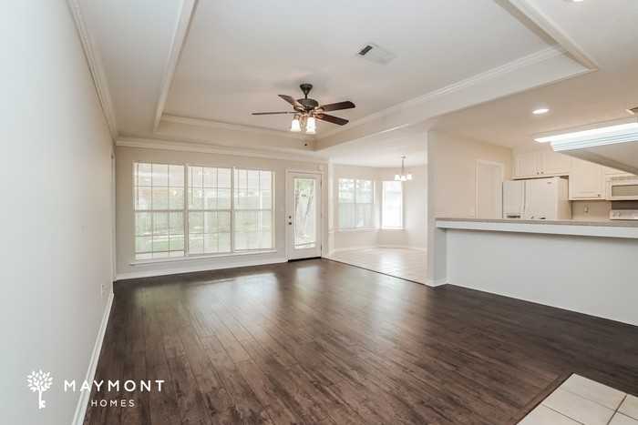 122 Chestnut Dr - Photo 4 of 11