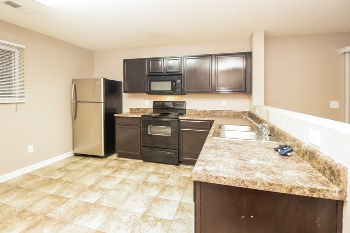 192 Green Garden Dr - Photo 3 of 8