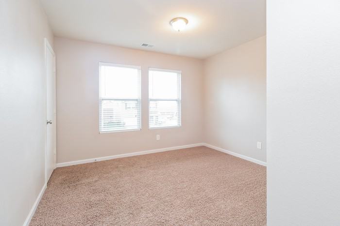 192 Green Garden Dr - Photo 7 of 8