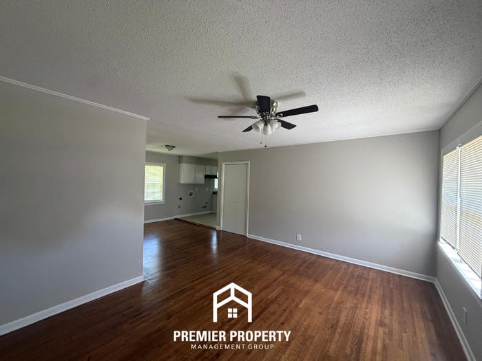 1629 Raymore Rd - Photo 3 of 16