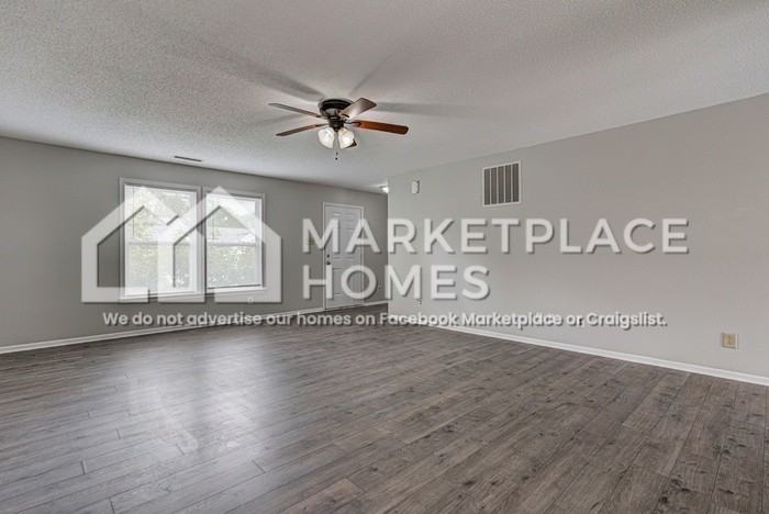 2108 Bridlewood Dr - Photo 2 of 29