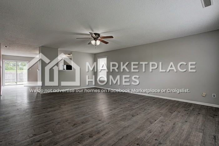 2108 Bridlewood Dr - Photo 4 of 29