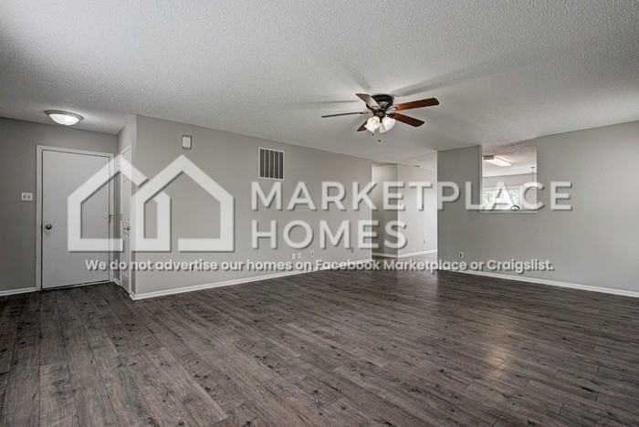 2108 Bridlewood Dr - Photo 5 of 29