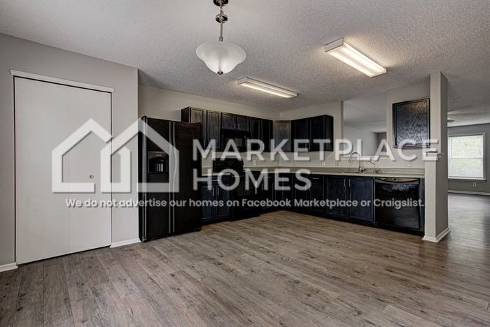2108 Bridlewood Dr - Photo 7 of 29