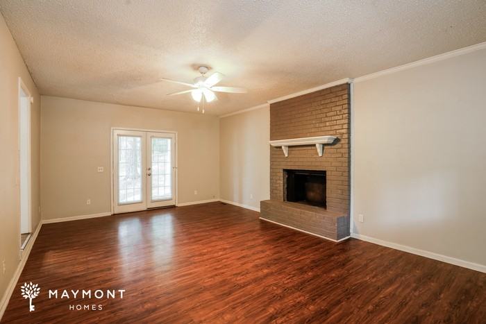 1805 Woodvalley Ct - Photo 5 of 13
