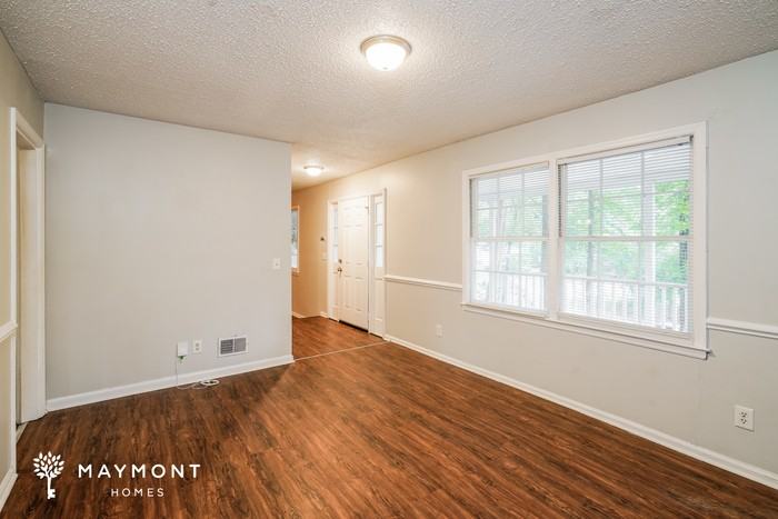 1805 Woodvalley Ct - Photo 6 of 13