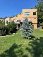 featured image of 3212 1/2 E Macdonald Dr