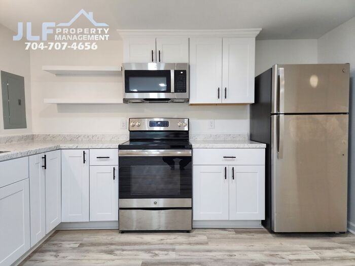 706 N Caldwell St - Photo 5 of 23