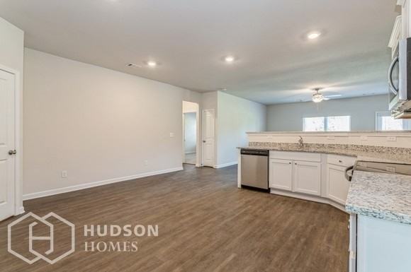 1108 Amadas Dr - Photo 7 of 22