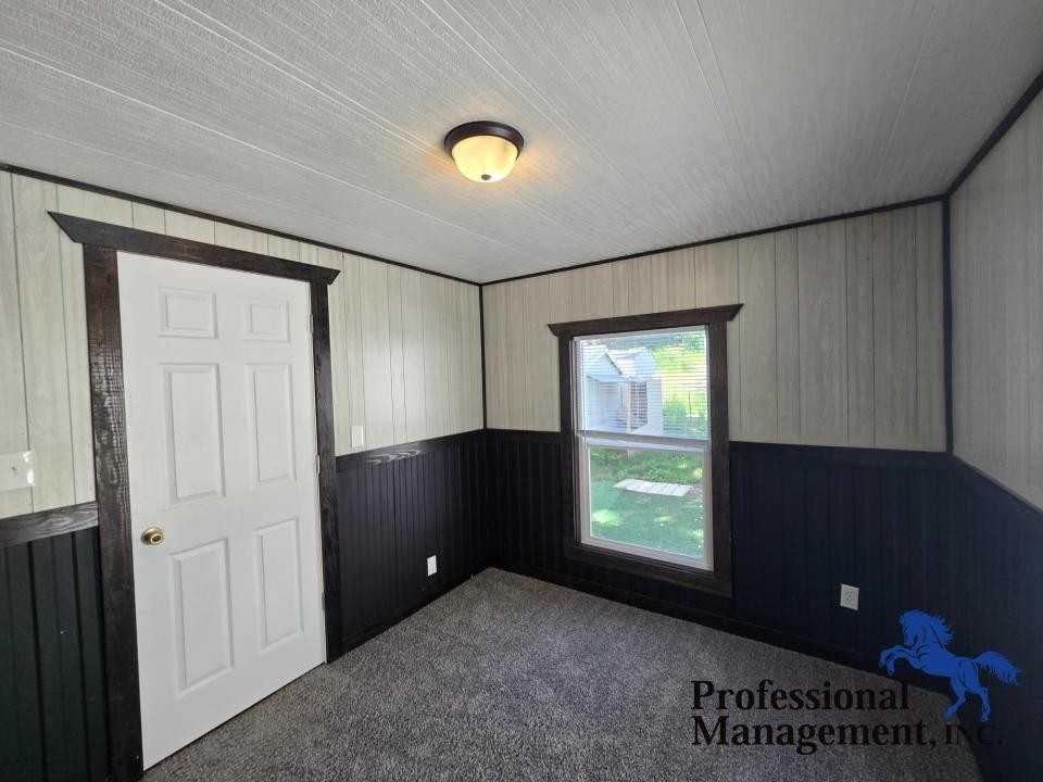 1620 Valley Dr - Photo 6 of 10