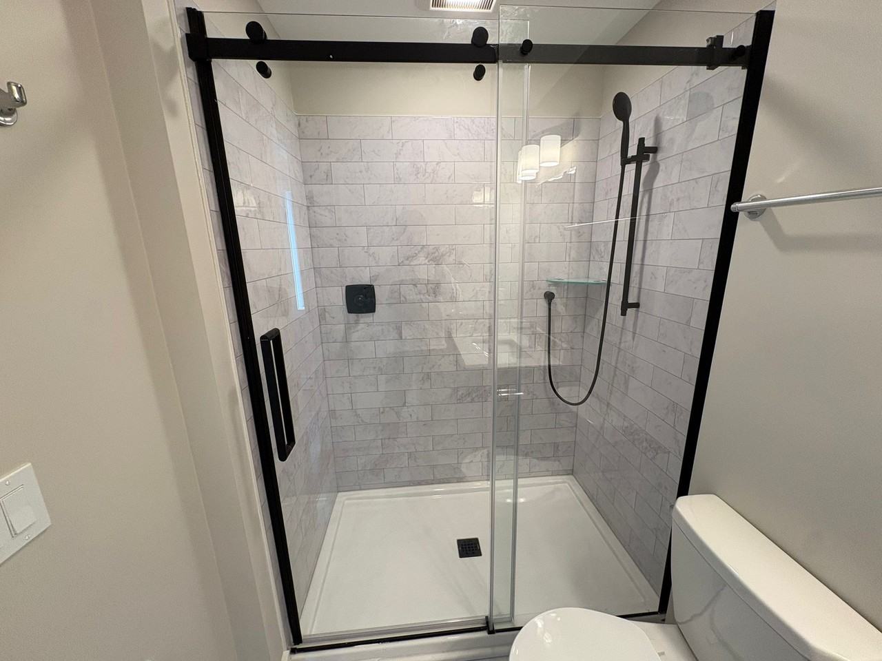 331 Bloomfield Avenue #B - Photo 3 of 7