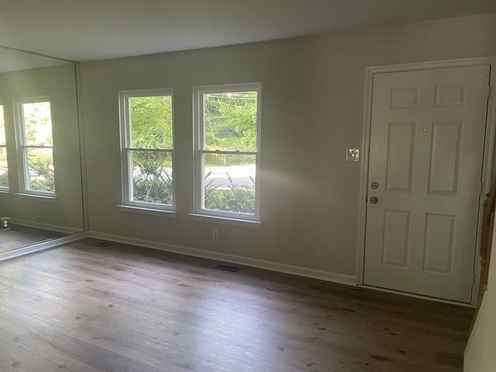 116 S Rock Glen Rd - Photo 3 of 22