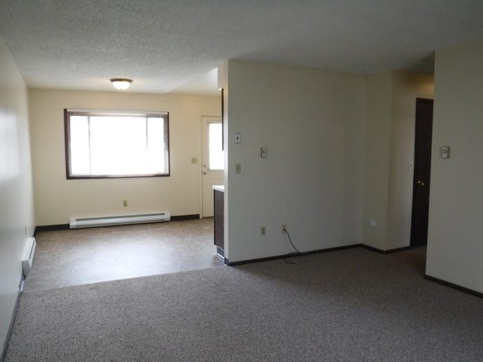 917 Pullman St #2 - Photo 6 of 17
