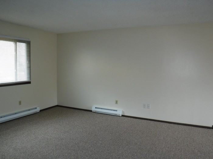 917 Pullman St #2 - Photo 7 of 17
