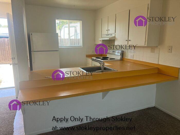 35 Roberts St #B - Photo 4 of 12