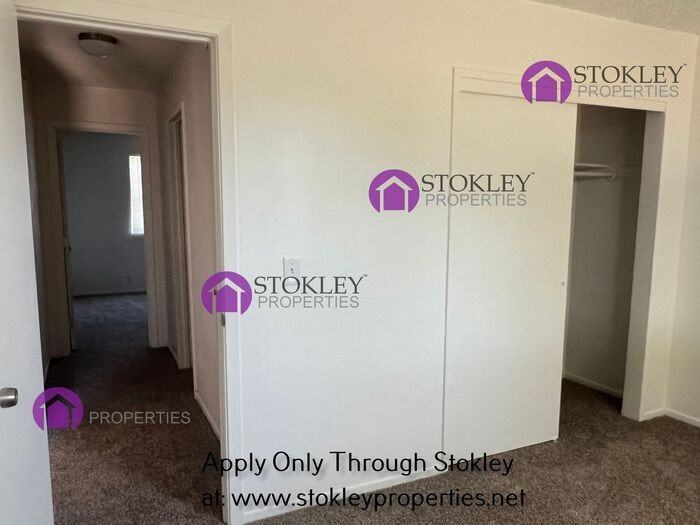 35 Roberts St #B - Photo 7 of 12