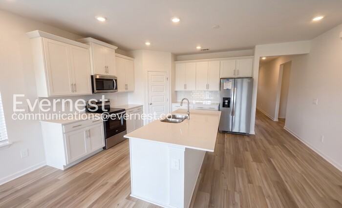 29447 Satilla Cir - Photo 2 of 31