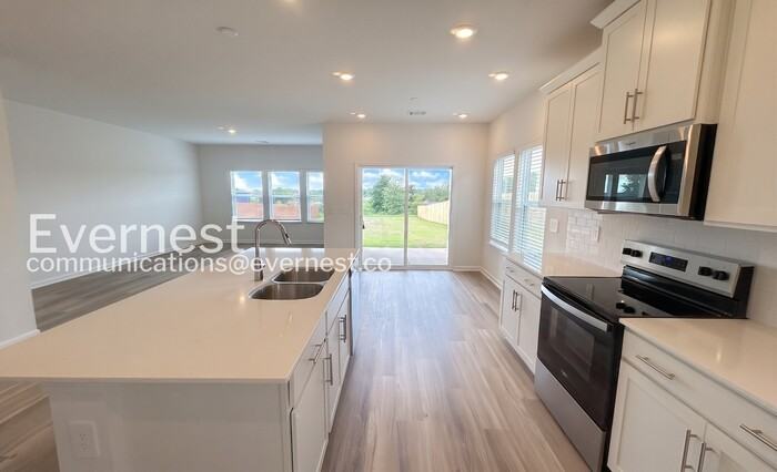 29447 Satilla Cir - Photo 4 of 31