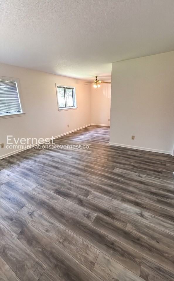6237 Stockton Dr #A - Photo 6 of 21