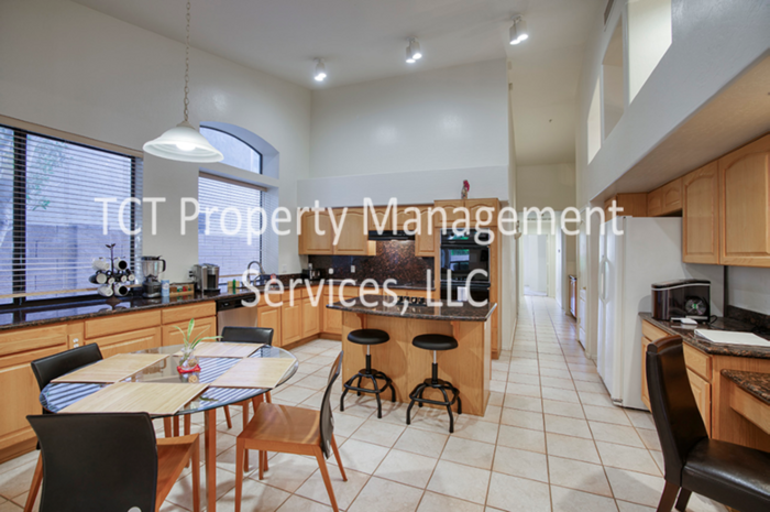 9729 E Celtic Dr - Photo 3 of 18