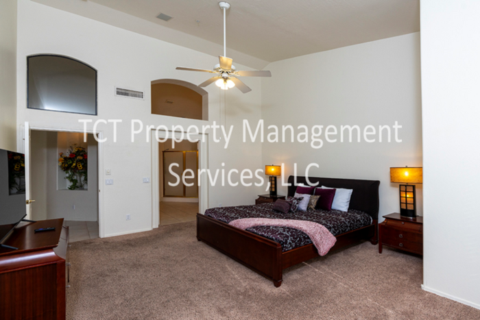 9729 E Celtic Dr - Photo 7 of 18
