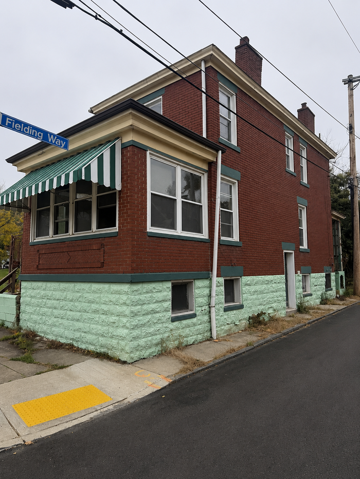 1008 Collier St - Photo 3 of 10