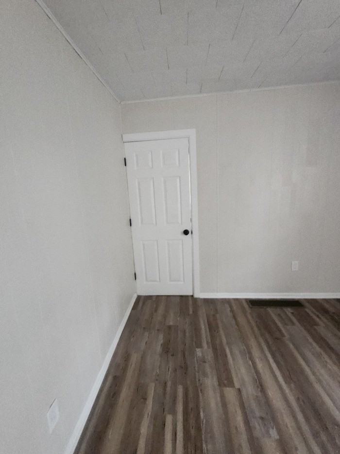 1008 Collier St - Photo 7 of 10