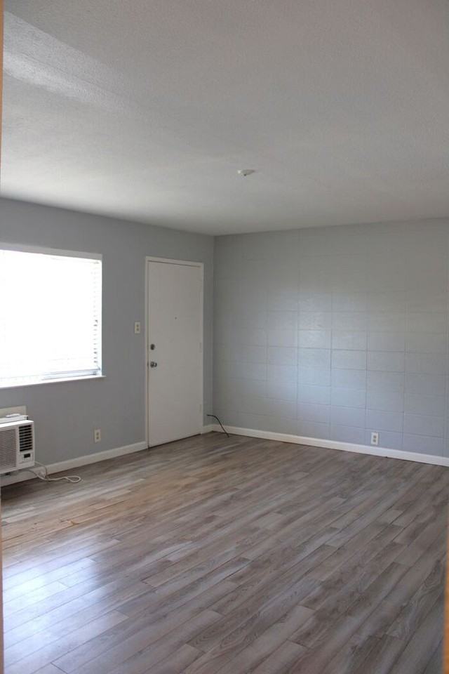 1575 Yulupa Ave #H - Photo 2 of 14