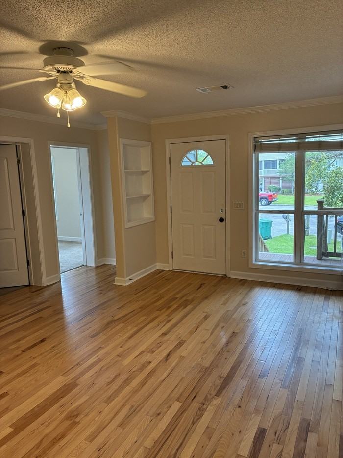 820 Deer Trail Ln - Photo 2 of 17
