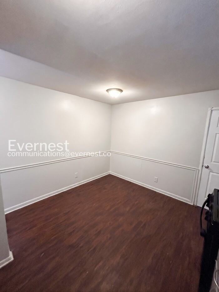 1359 Cove Ln - Photo 3 of 22