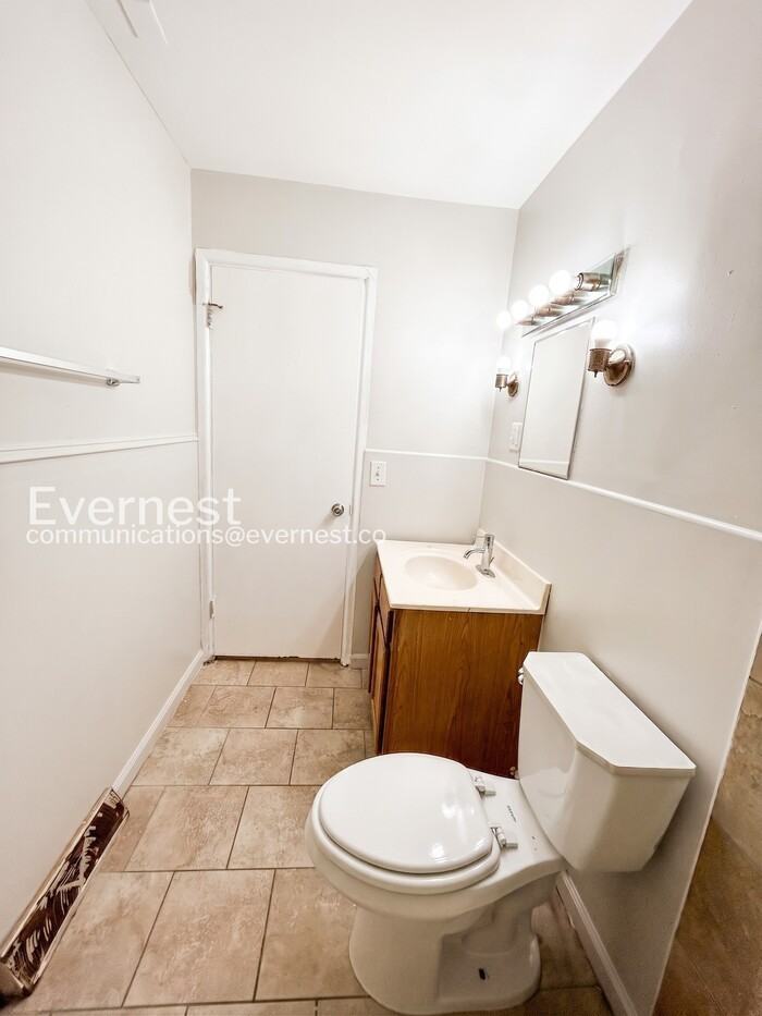 1359 Cove Ln - Photo 7 of 22