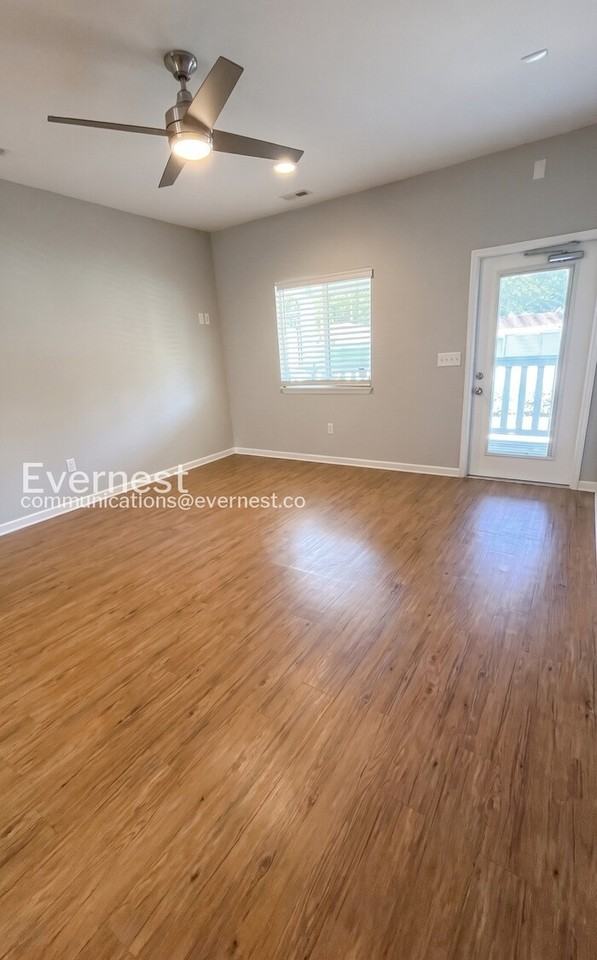 224 W Acadia Ave #100 - Photo 7 of 17
